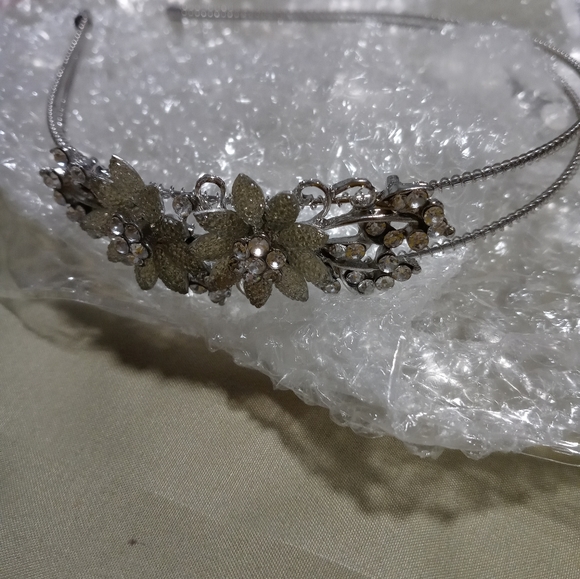 Tiara - Picture 2 of 3